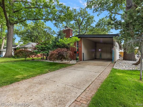 1411 W Farnum Avenue, Royal Oak, MI 48067