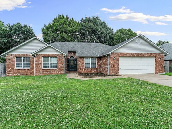 4476 Sandingham Street , Fayetteville, AR 72704
