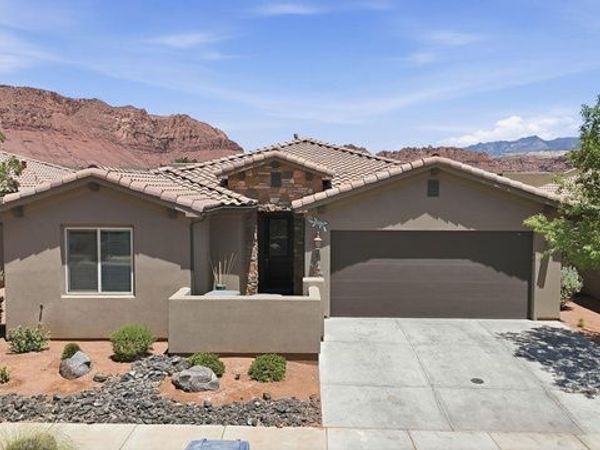 3800 PARADISE VILLAGE DR , Unit 14, Santa Clara, UT 84765