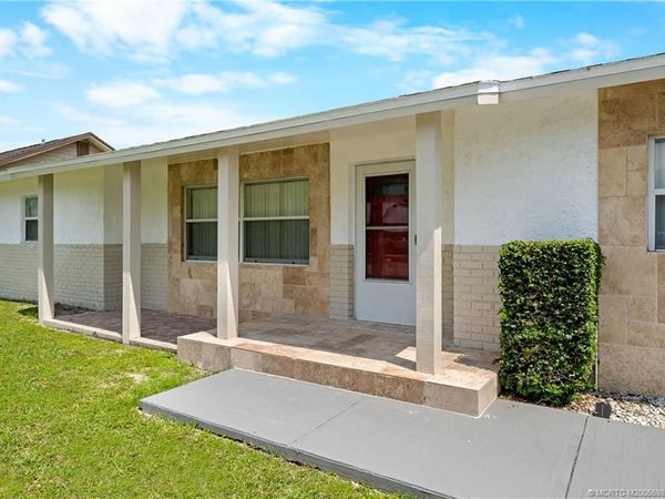 1670 SE Madison Street , Stuart, FL 34997