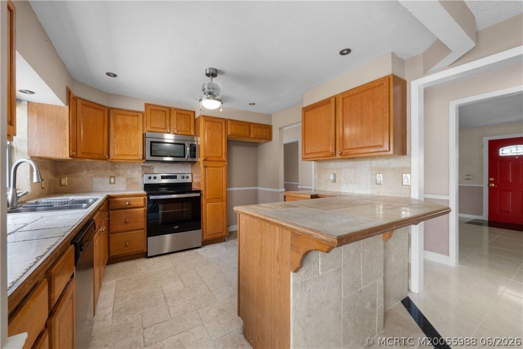 1670 SE Madison Street, Stuart, FL 34997 Photo