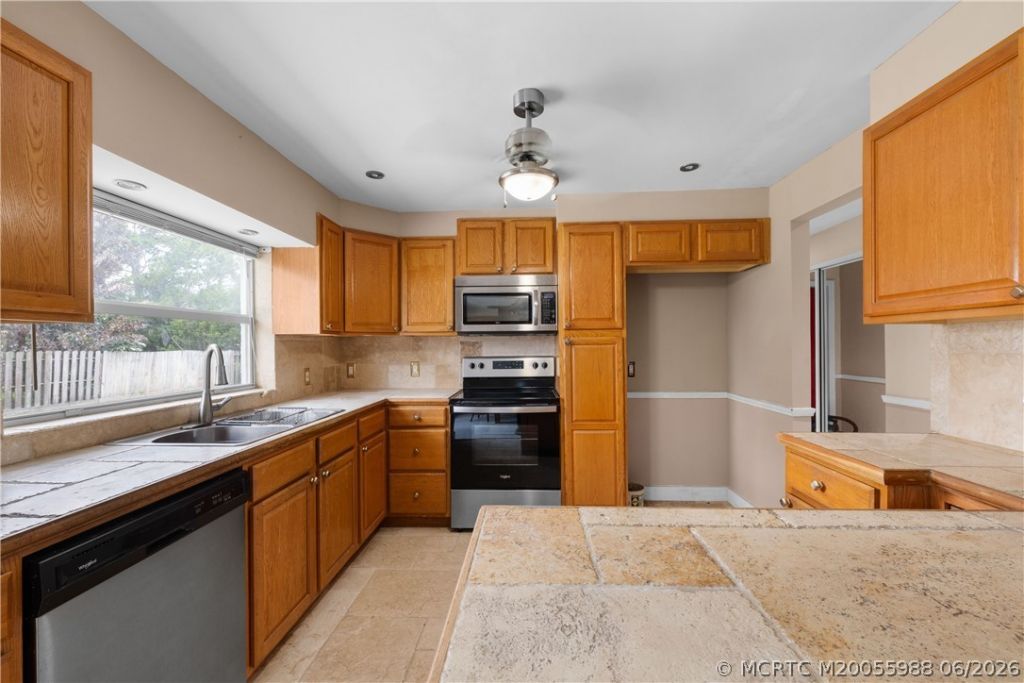 1670 SE Madison Street, Stuart, FL 34997 Photo