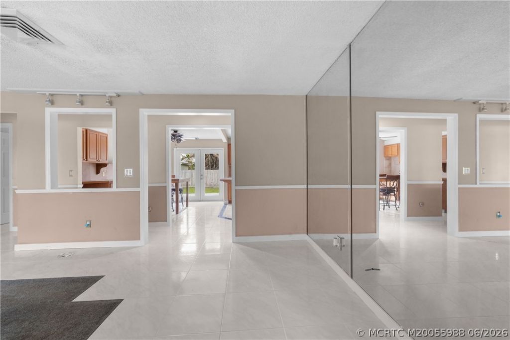 1670 SE Madison Street, Stuart, FL 34997 Photo