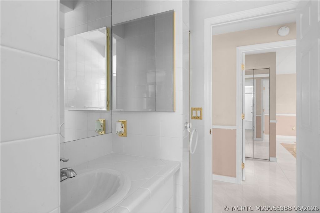 1670 SE Madison Street, Stuart, FL 34997 Photo