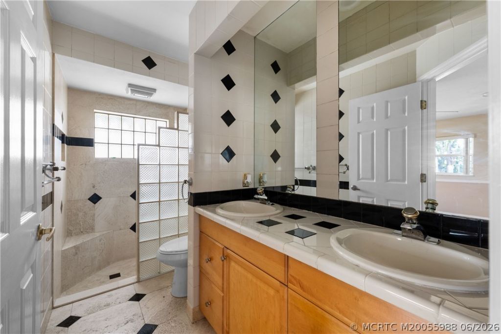 1670 SE Madison Street, Stuart, FL 34997 Photo