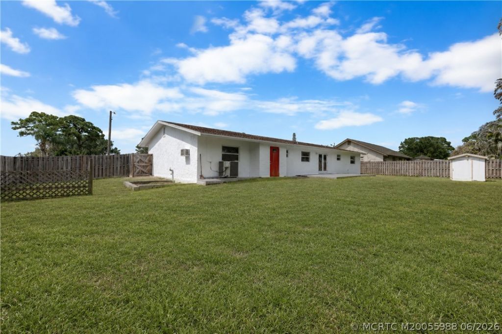 1670 SE Madison Street, Stuart, FL 34997 Photo