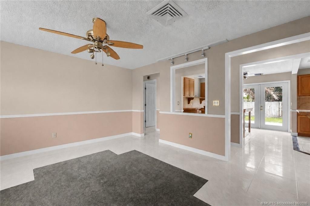 1670 SE Madison Street , Stuart, FL 34997 Photo