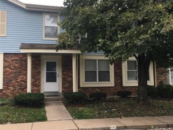 1324 Summergate Parkway , St Charles, MO 63303
