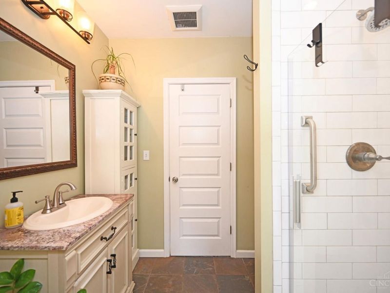 6876 Esther Lane, Madeira, OH 45243 Photo 24