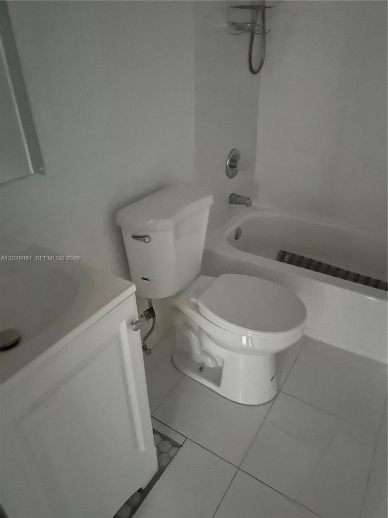 5 Jacaranda Country Club Dr , Unit 206, Plantation, FL 33324 Photo