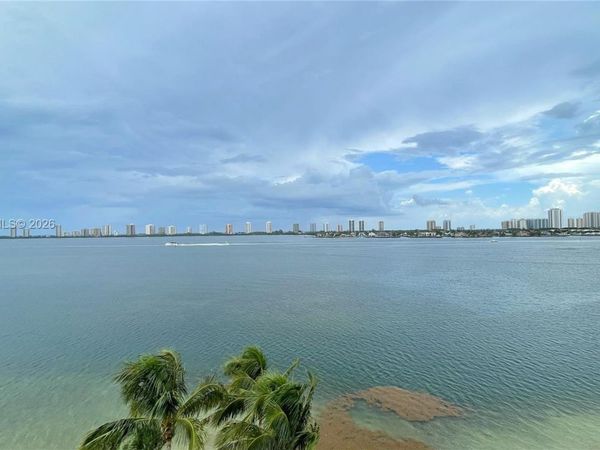 401 Lake Shore Dr , Unit 801, Lake Park, FL 33403
