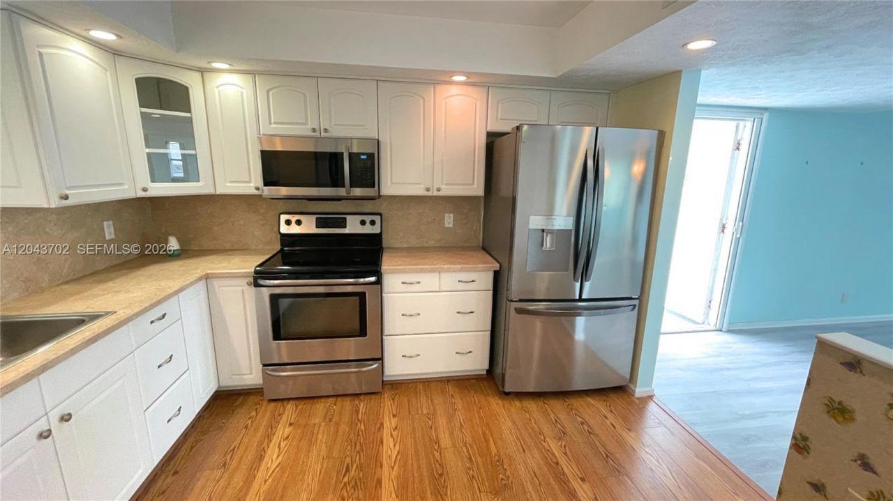 401 Lake Shore Dr, Unit 801, Lake Park, FL 33403 Photo