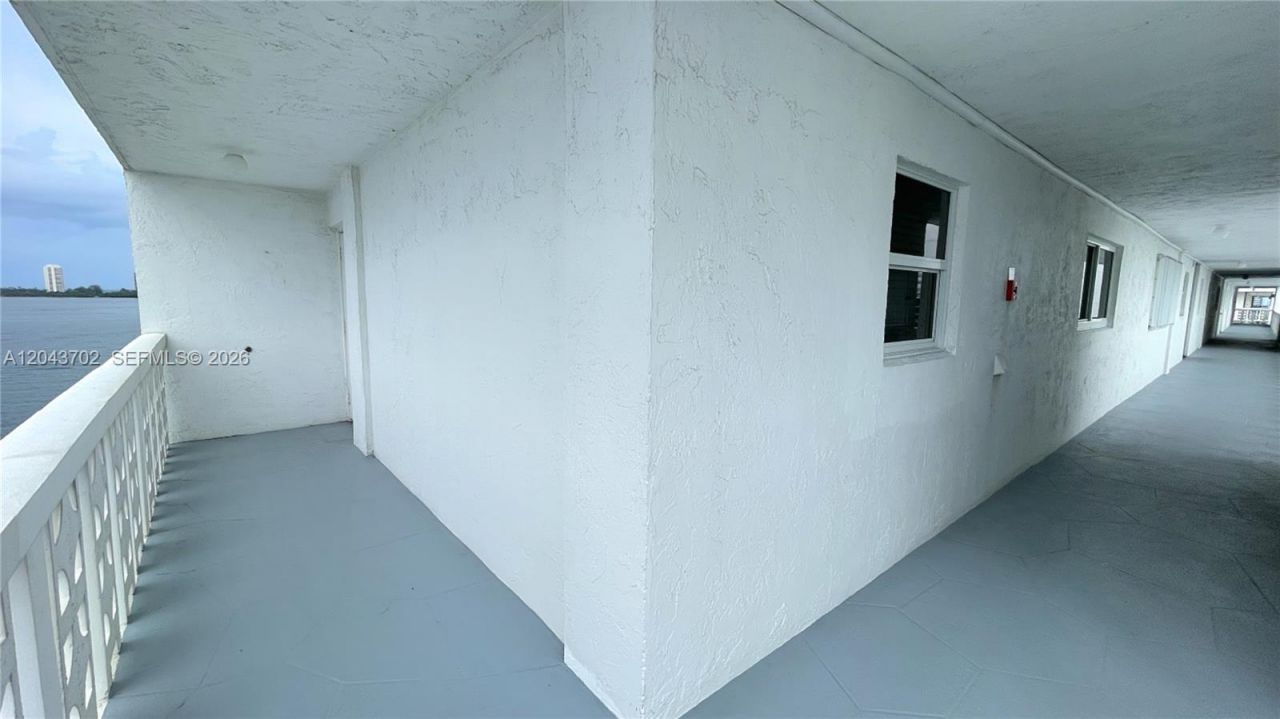 401 Lake Shore Dr, Unit 801, Lake Park, FL 33403 Photo