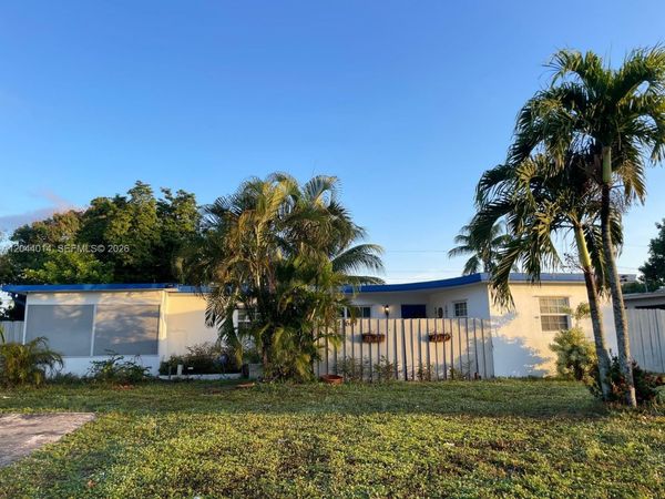 6461 Miramar Pkwy, Miramar, FL 33023