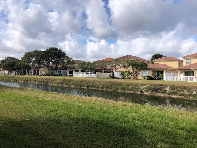 1142 NE 41st Ave, Unit 1142, Homestead, FL 33033 Photo
