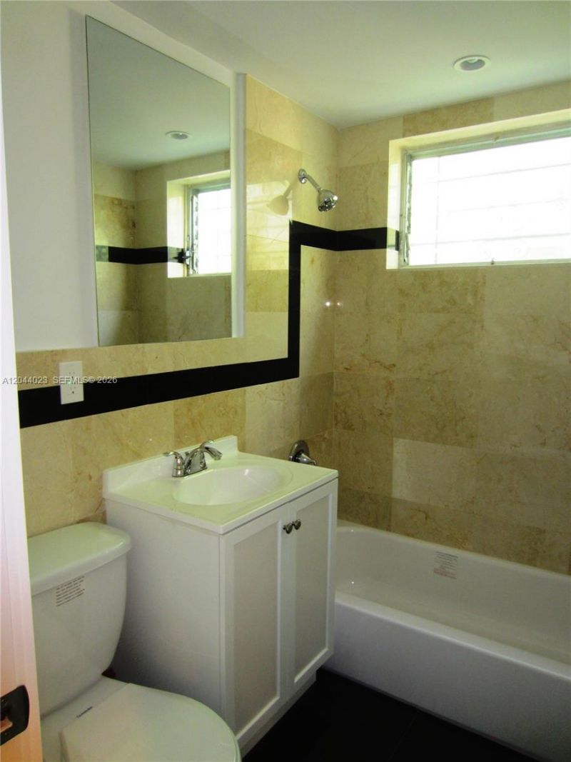 8132 Harding Ave , Unit 5, Miami Beach, FL 33141 Photo
