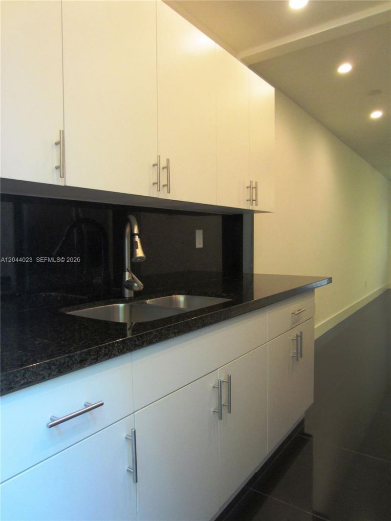 8132 Harding Ave , Unit 5, Miami Beach, FL 33141 Photo