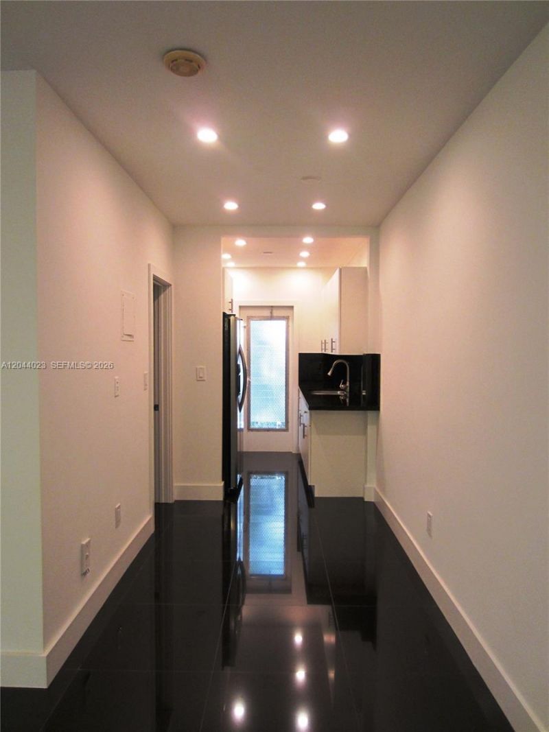 8132 Harding Ave , Unit 5, Miami Beach, FL 33141 Photo