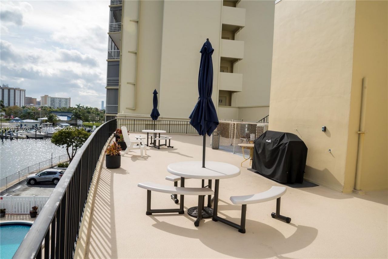 200 Diplomat Pkwy, Unit 234, Hallandale Beach, FL 33009 Photo