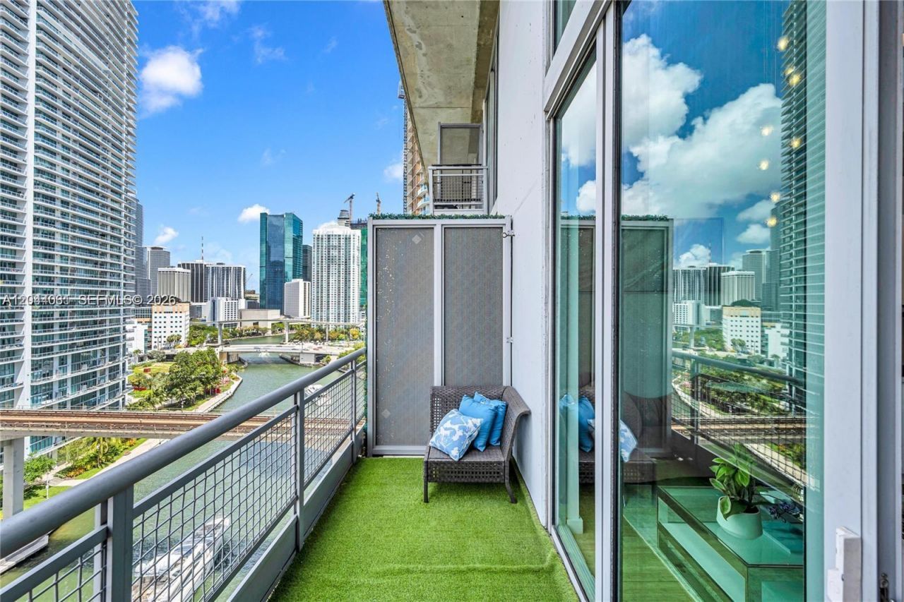 690 SW 1st Ct, Unit 1709, Miami, FL 33130 Photo