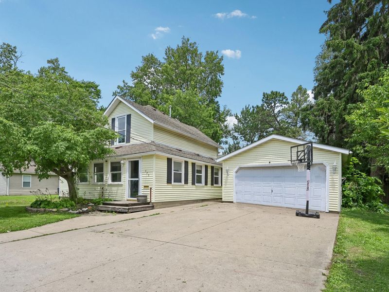 638 W Light Street, Urbana, OH 43078 Photo 2