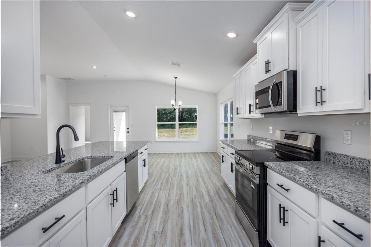 2573 SW 250th Drive , Newberry, FL 32669 Photo