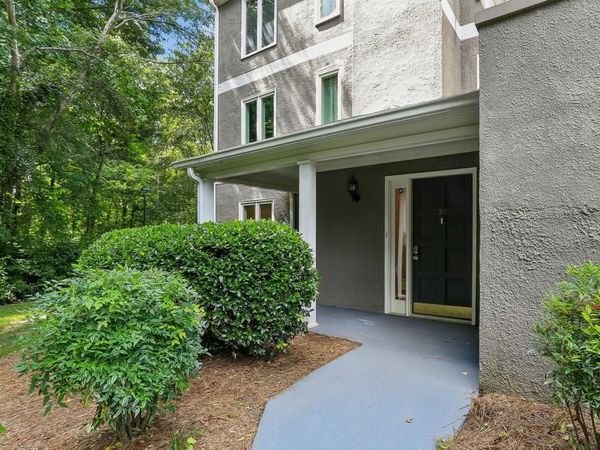 21 Brittany Way NE, Atlanta, GA 30324