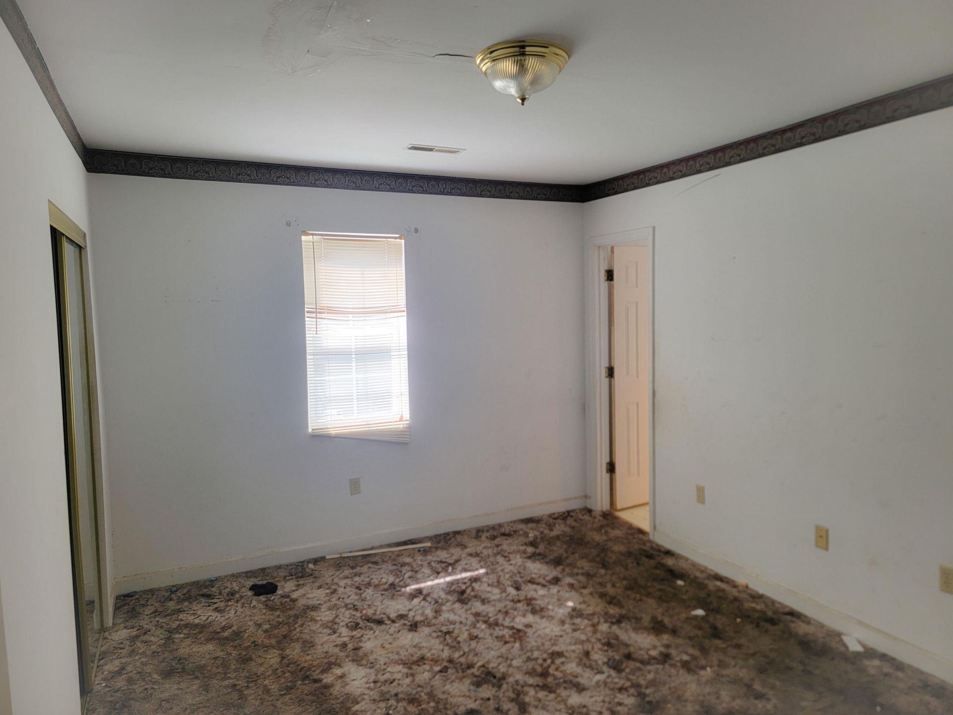 2213 Suffolk Street Photo 14