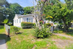 2213 Suffolk Street photo 4