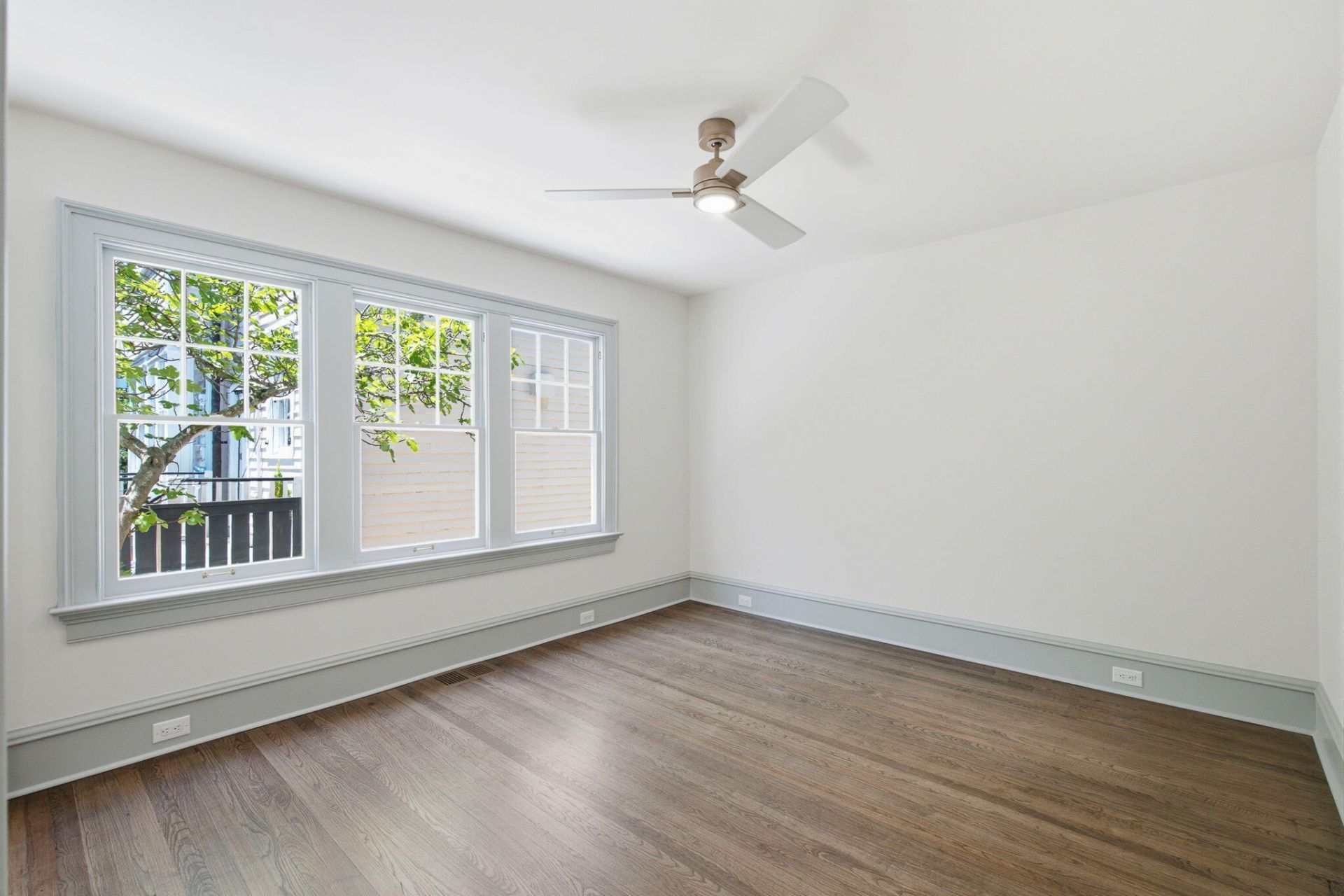 35 Gibbes Street Photo 45