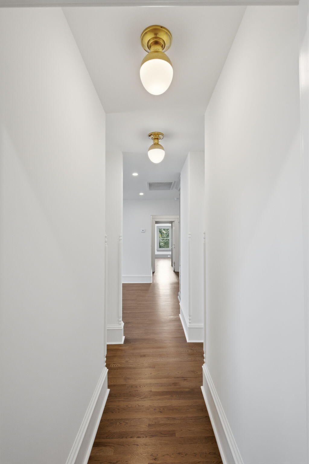 35 Gibbes Street Photo 50