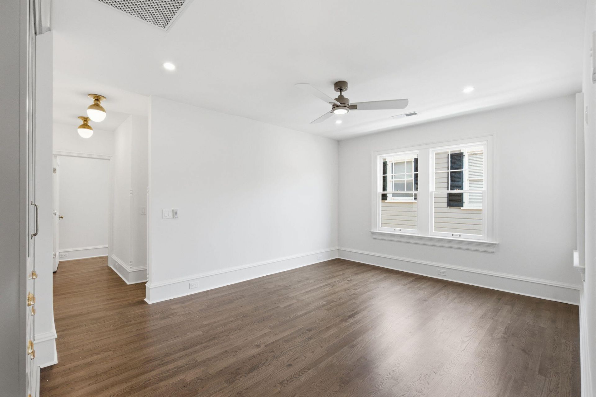 35 Gibbes Street Photo 51