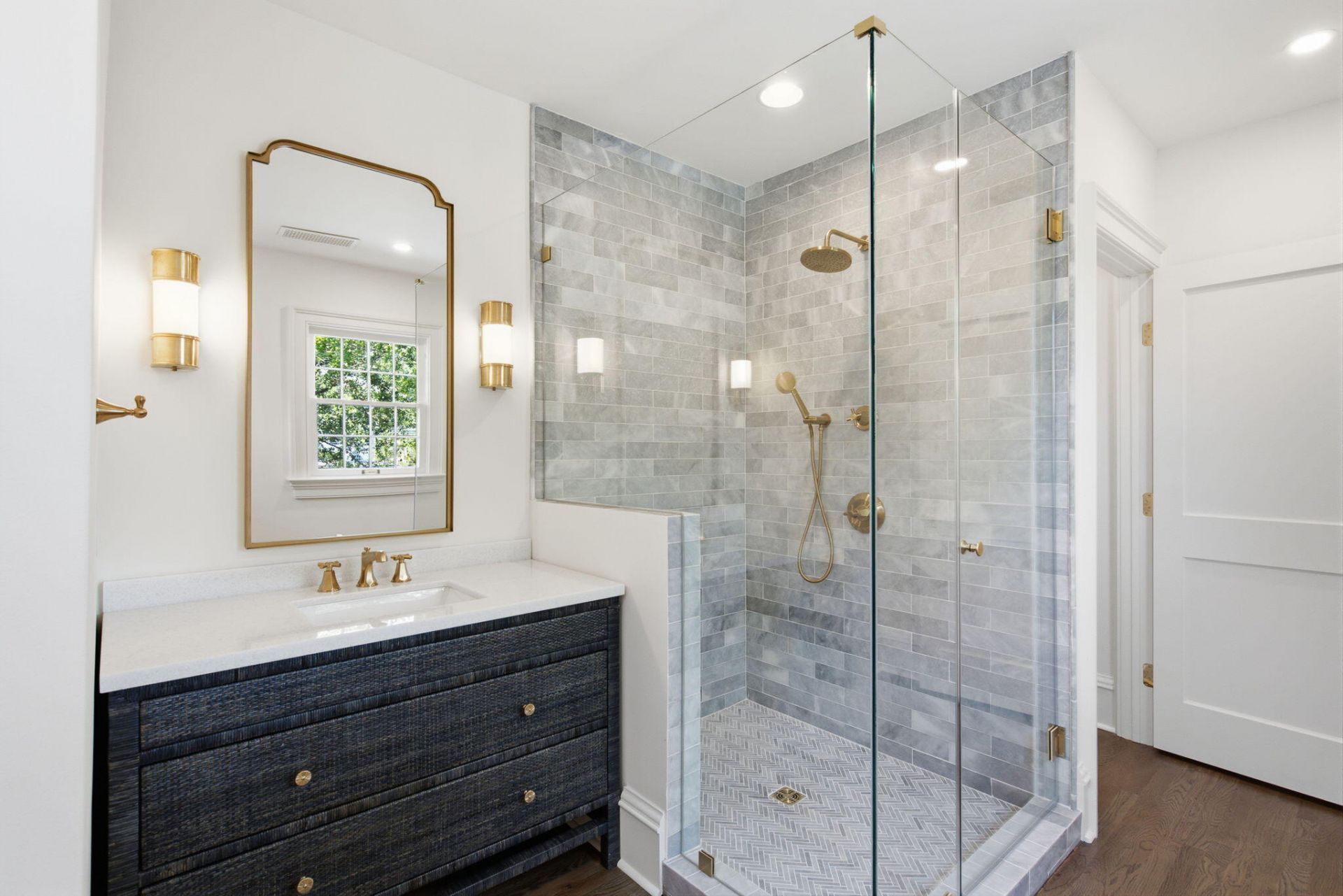 35 Gibbes Street Photo 54