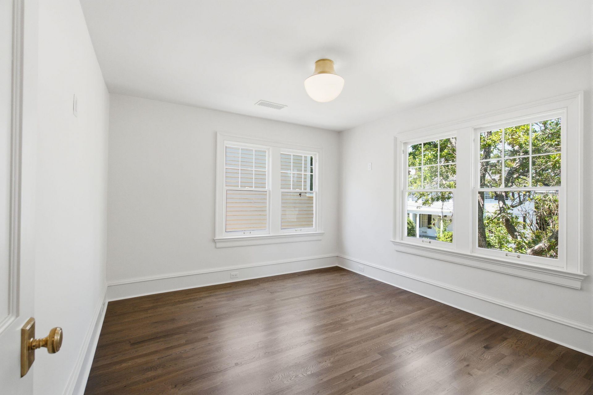 35 Gibbes Street Photo 57