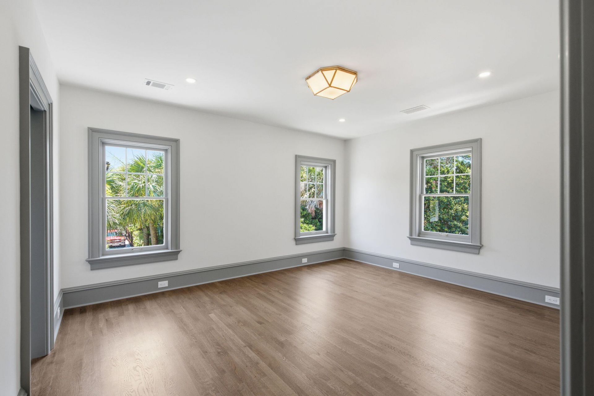 35 Gibbes Street Photo 69