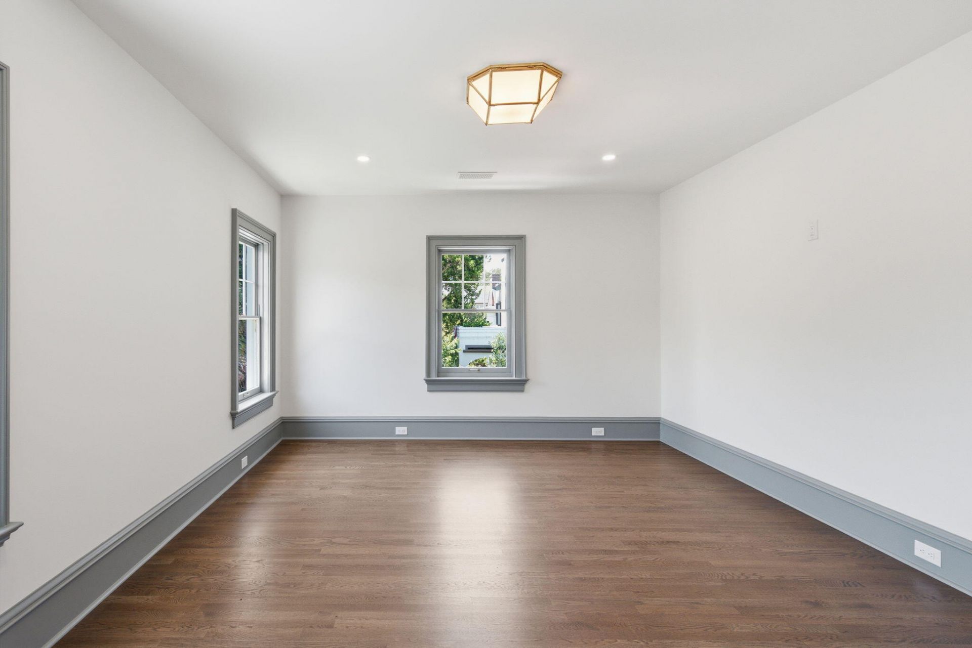 35 Gibbes Street Photo 70