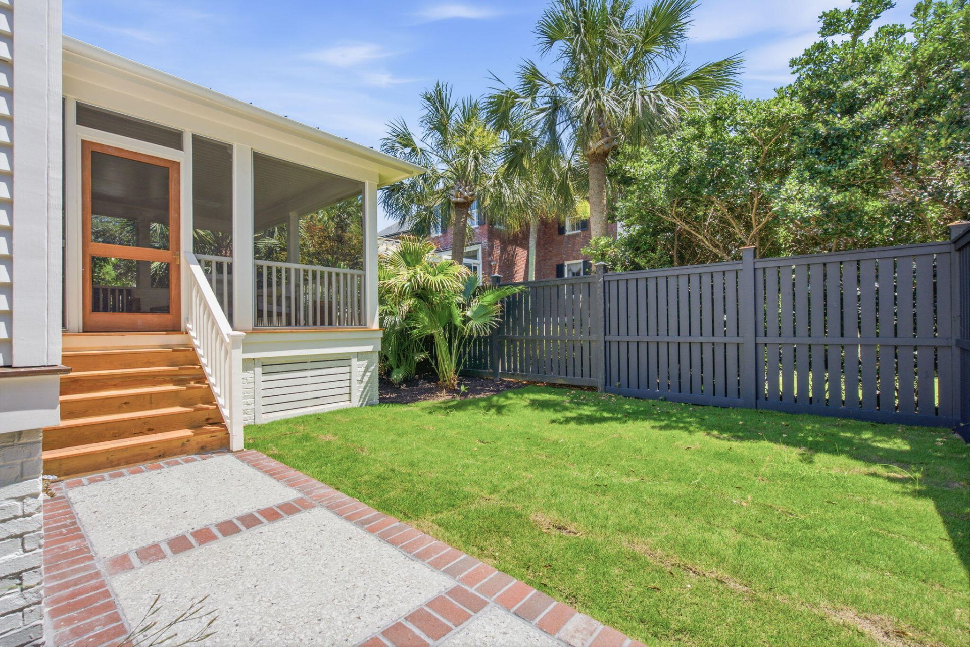 35 Gibbes Street Photo 80