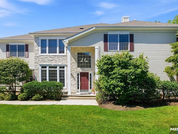 10 Camlet Court 9010, Unit 9010, ROSELAND, NJ 07068