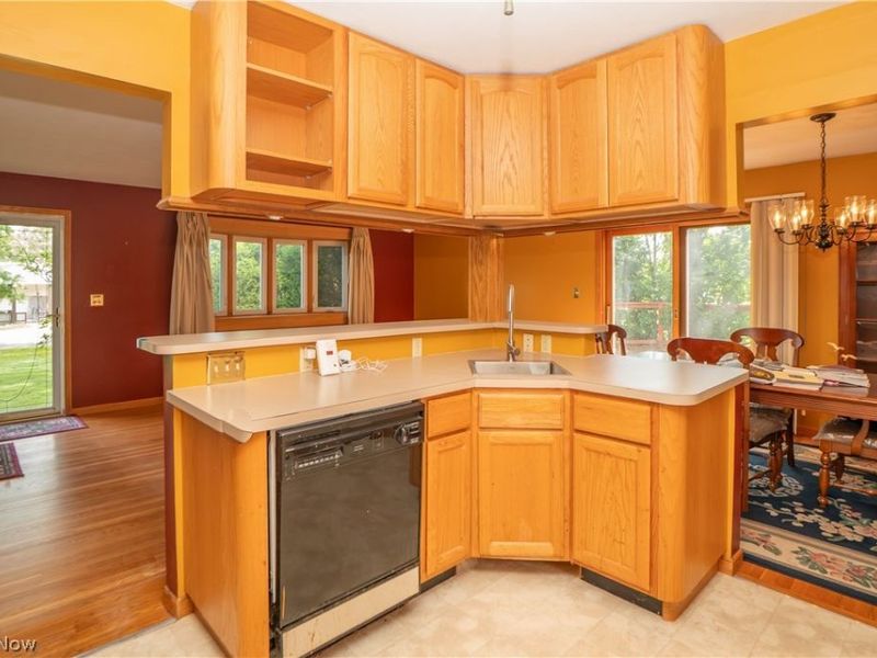 942 El Dorado Drive, Akron, OH 44319 Photo 13