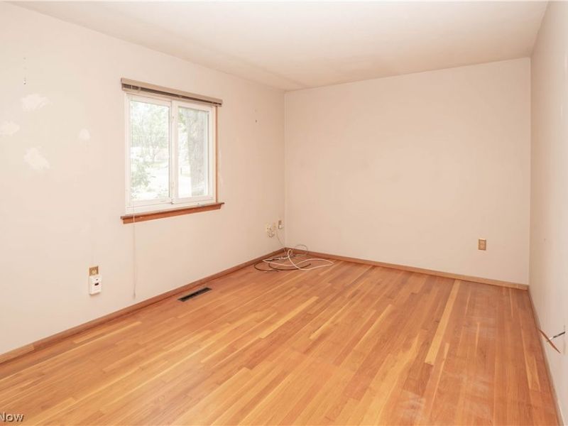 942 El Dorado Drive, Akron, OH 44319 Photo 14