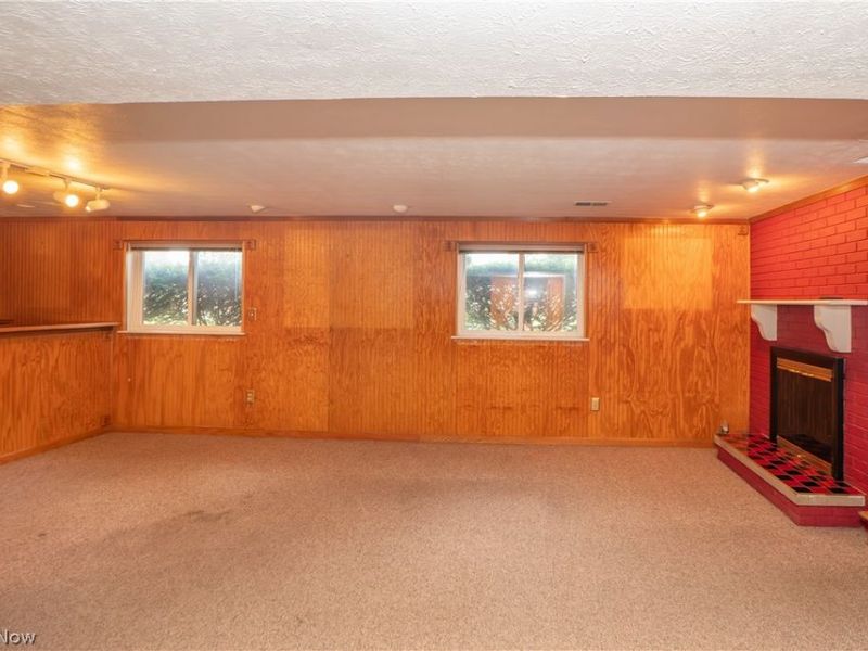 942 El Dorado Drive, Akron, OH 44319 Photo 22