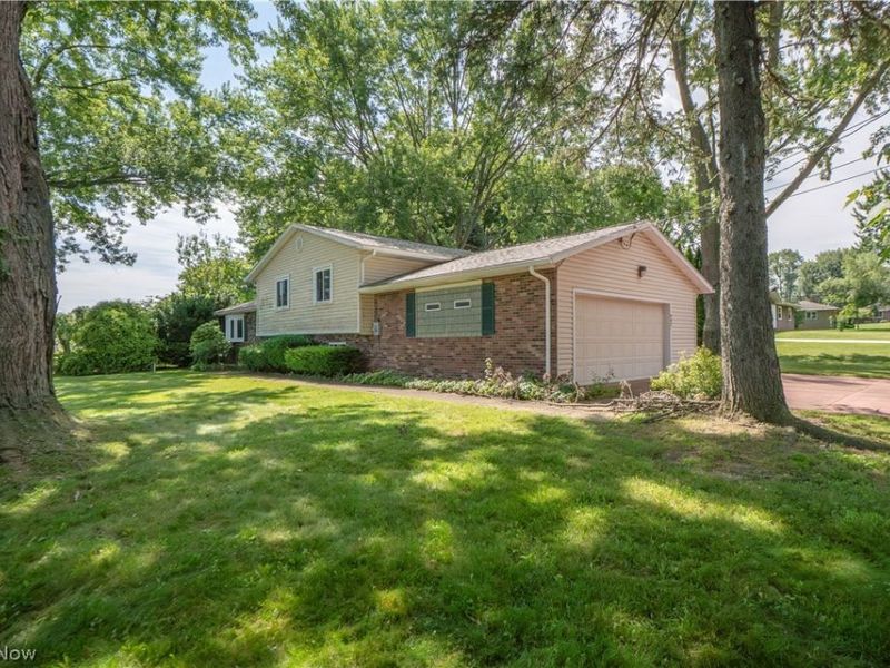 942 El Dorado Drive, Akron, OH 44319 Photo 37