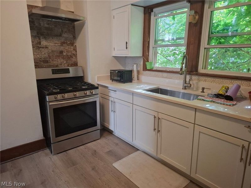 829 Elmore Avenue, Akron, OH 44302 Photo 4