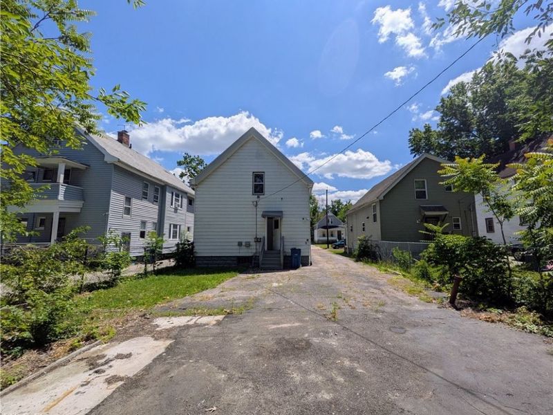 2818 E 119th Street, Cleveland, OH 44120 Photo 4