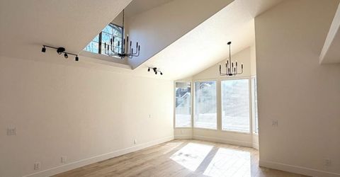 126 Birch St, Roseville, CA 95678 Photo