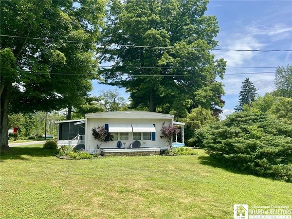 21 Lawndale , Mayville, NY 14757