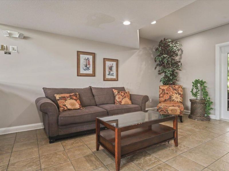 7043 Monarchos Drive, Unit 13, New Albany, OH 43054 Photo 32