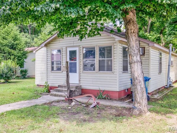 207 S Center , East Prairie, MO 63845