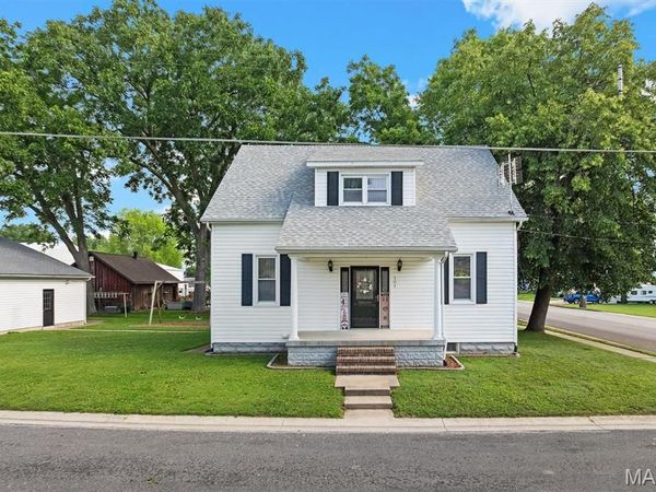101 W Hendricks Street , Albers, IL 62215