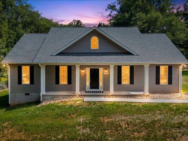 222 GRAVES Drive, Forest, VA 24551
